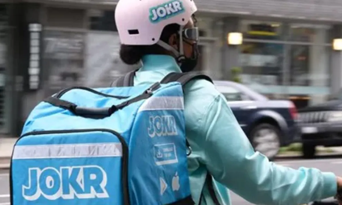 JOKR delivery rider